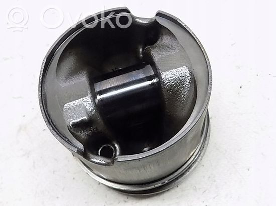 BMW 3 E90 E91 Piston N47D20A 0840BB