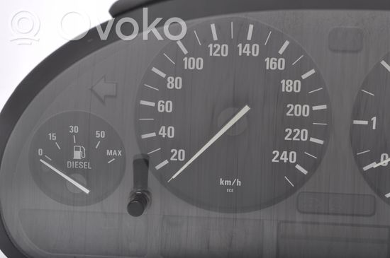 BMW 5 E39 Speedometer (instrument cluster) 6903800