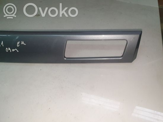 BMW 5 E60 E61 Dash center air vent grill 7129233