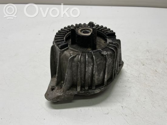 Mercedes-Benz E W212 Engine mount bracket A2122406317