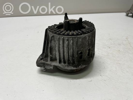 Mercedes-Benz E W212 Engine mount bracket A2122406317