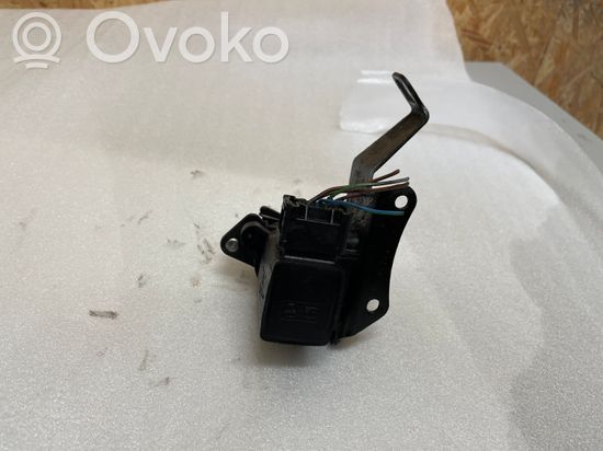 Mercedes-Benz E W210 Acceleration sensor A0125423317