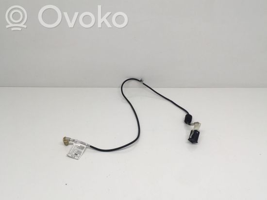 BMW X5 E70 USB socket connector 9196797