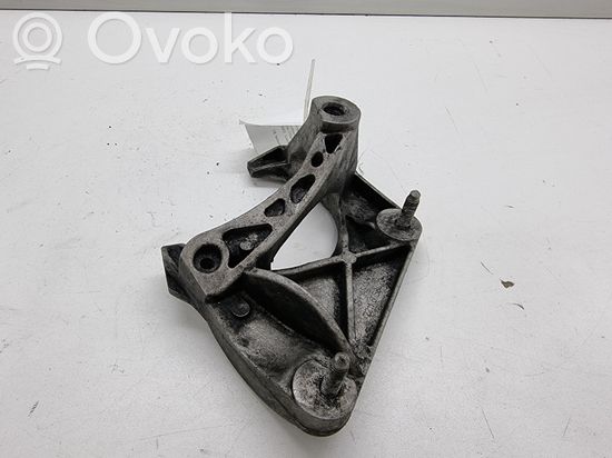 BMW 7 E65 E66 Engine mounting bracket 6758427 6758427