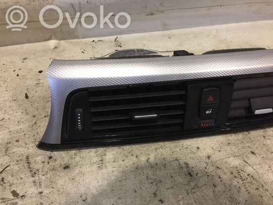 BMW 3 F30 F31 F80 Dash center air vent grill 9218552
