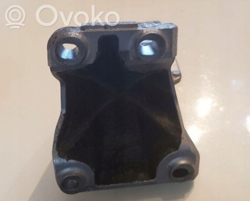 BMW X5 F15 Engine mounting bracket