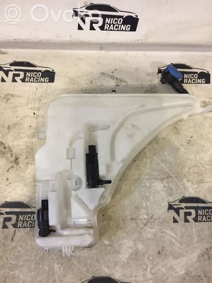 BMW 3 F30 F31 F80 Windshield washer fluid reservoir/tank 7241679