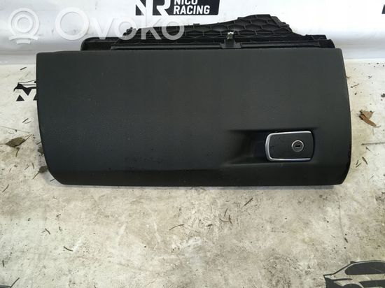 BMW 3 F30 F31 F80 Glove box