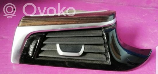 BMW 5 G30 G31 Dashboard side air vent grill/cover trim