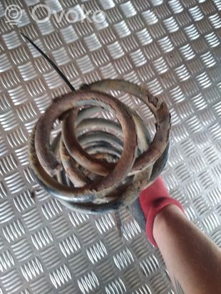 Volkswagen Golf III Rear coil spring