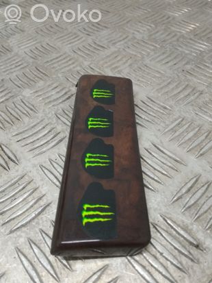 BMW 5 E39 Panel trim 8211429