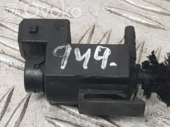 BMW 3 E46 Vacuum valve 72234100