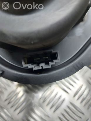 Volkswagen Golf IV Heater fan/blower H35657880E