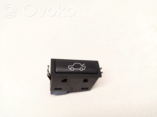 BMW 5 E39 Tailgate opening switch 8365579 8365579 8365579