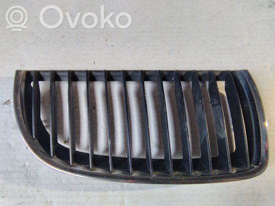 BMW 3 E90 E91 Front grill 7120008 22405910