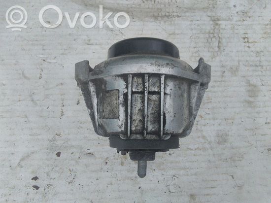 BMW 3 E90 E91 Engine mount bracket 13981112