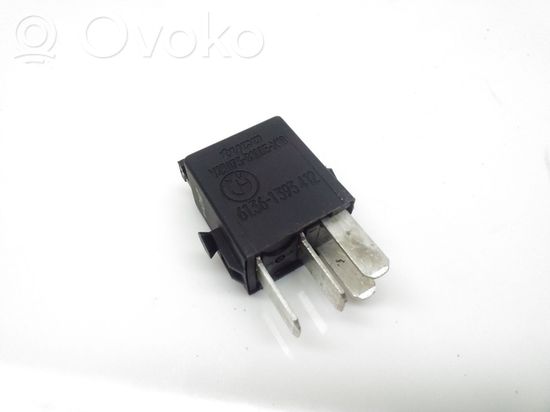 BMW 5 E39 Other relay V23073B1005X18