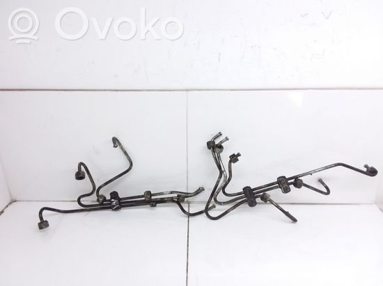 BMW 5 E34 Fuel injector supply line/pipe