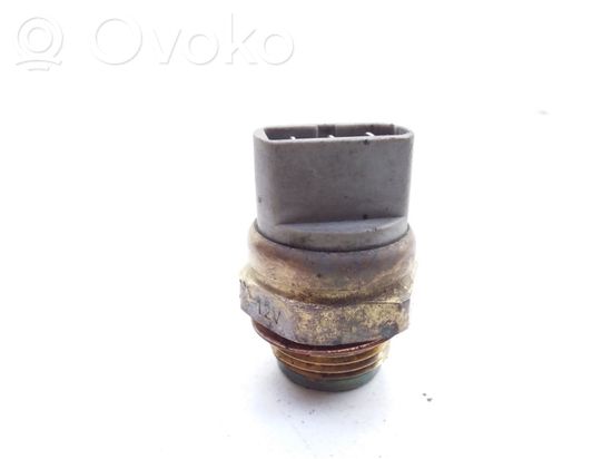 Volkswagen PASSAT B3 Air conditioning (A/C) pressure sensor