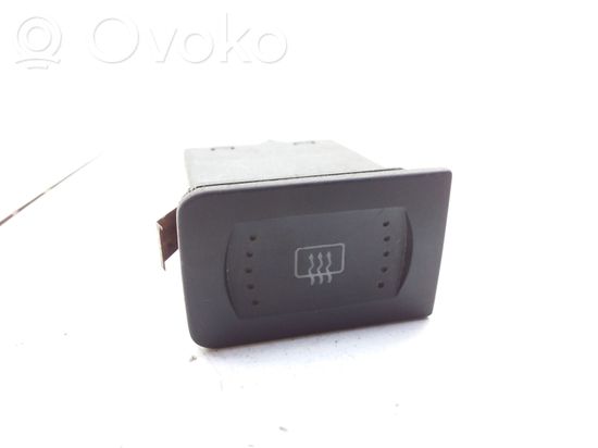 Volkswagen Golf IV Windscreen/window heater switch