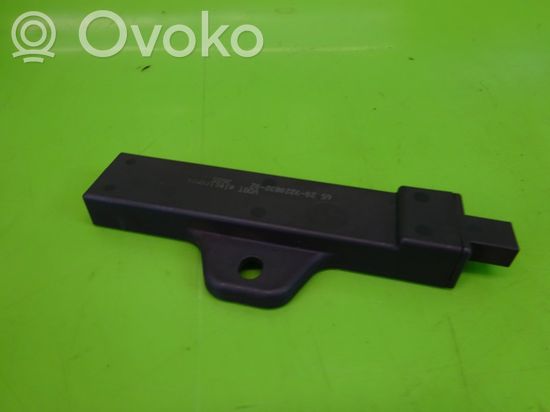 BMW 5 F10 F11 Aerial antenna amplifier 6520922083202