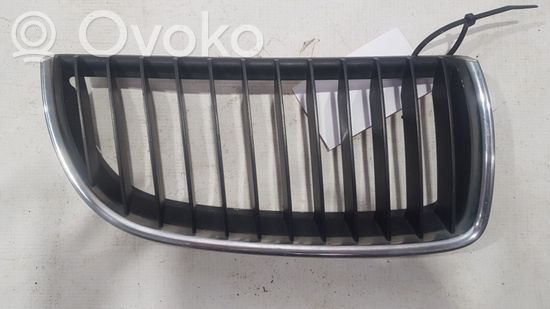 BMW 3 E90 E91 Front bumper upper radiator grill 7120008