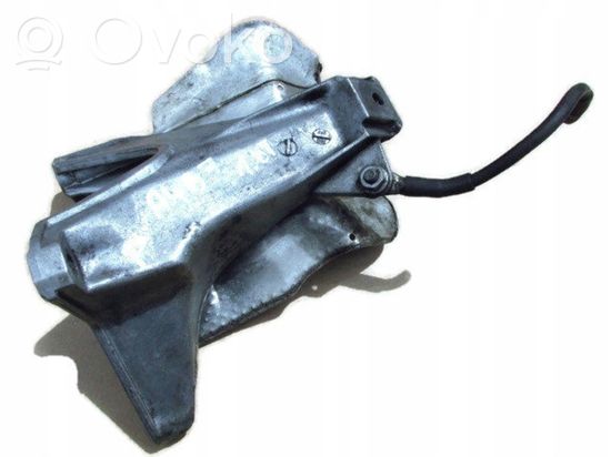 Audi A4 S4 B7 8E 8H Engine mounting bracket