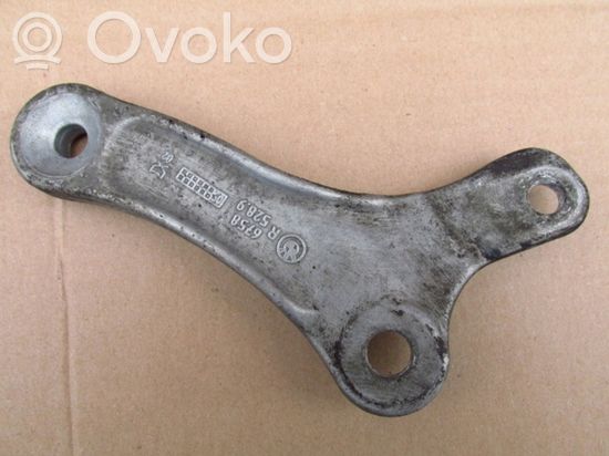 BMW 5 E60 E61 Sway bar bush bracket, front 6758528