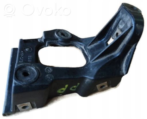 Audi A6 S6 C5 4B Fender mounting bracket 4B0853922B