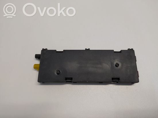 BMW 1 E81 E87 Aerial antenna amplifier AV6958900020 921917011