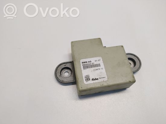 BMW 3 E92 E93 Aerial antenna amplifier 6935024 213675 11896900