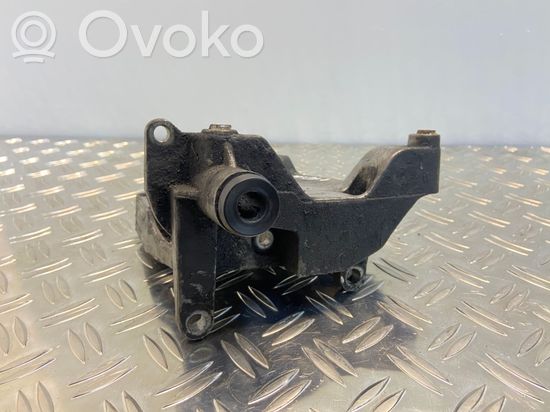 BMW 3 E46 A/C compressor mount bracket 64557787319 7787319