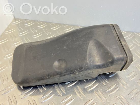 BMW 3 E90 E91 Air intake duct part 779795601 7797956