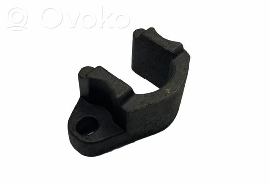 BMW 3 E90 E91 Fuel Injector clamp holder 13537787215 787215