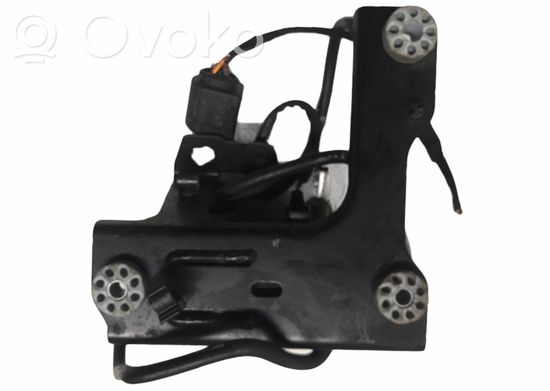 BMW 5 G30 G31 Vacuum pump 6880628