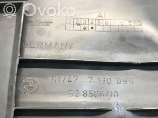 BMW 3 E92 E93 Other trunk/boot trim element 7130899