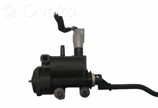 BMW 3 E90 E91 Fuel tank cap lock motor 6985880