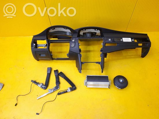 BMW 5 E60 E61 Dashboard 6960824