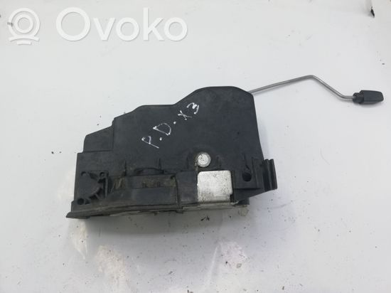 BMW X3 E83 Front door lock 7167068