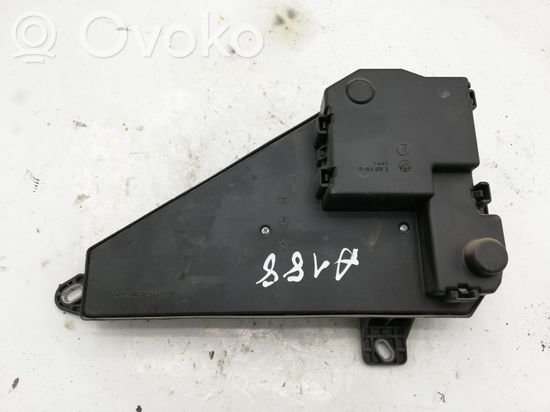 BMW 5 E60 E61 Fuse module 690661804 518956024
