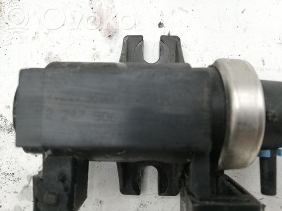 BMW 5 E60 E61 Turbo solenoid valve 2247906 72279600