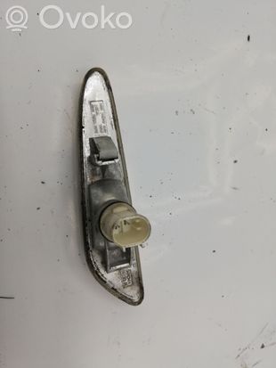 BMW X3 E83 Front fender indicator light 341844802 042899