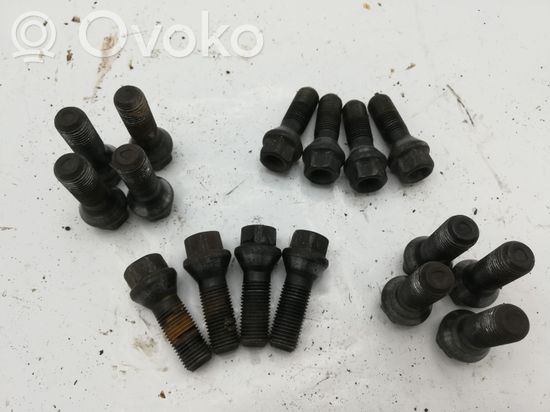 BMW X3 E83 Nuts/bolts NOCODE