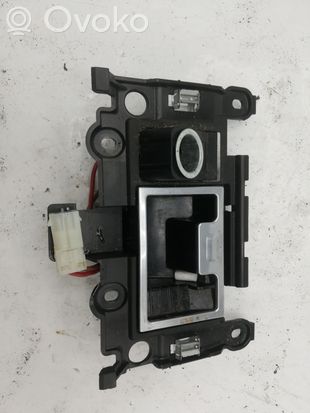 BMW 5 E60 E61 Ashtray (front) 7034087