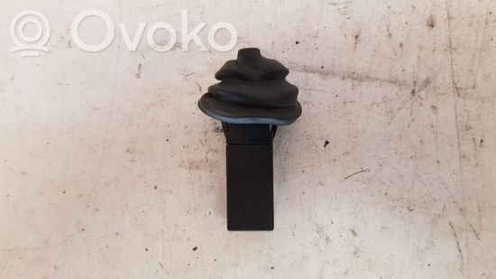 BMW 3 E46 Fuel tank opening switch 82289392
