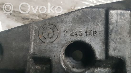 BMW 5 E39 A/C compressor mount bracket 2246146