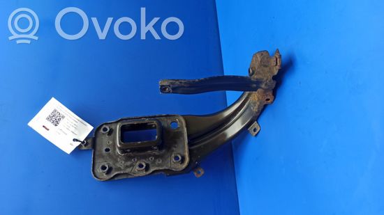 Mercedes-Benz E W211 Radiator support slam panel bracket