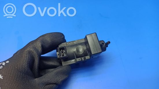 BMW 7 E65 E66 Turbo system vacuum part 72279600