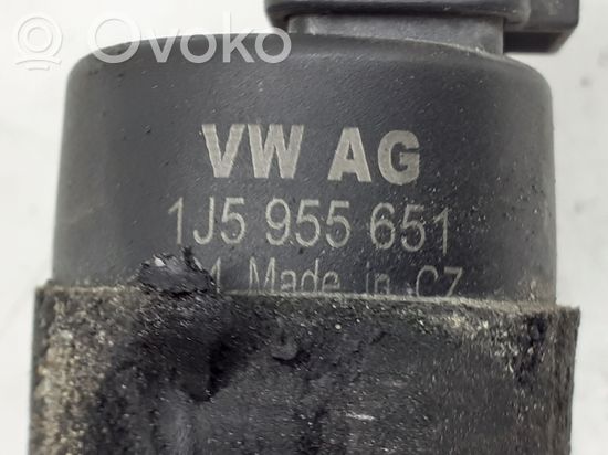 Audi A6 S6 C6 4F Windscreen/windshield washer pump 1J5955651