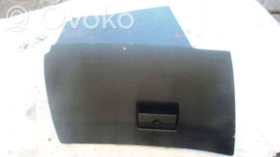 BMW 5 E34 Glove box